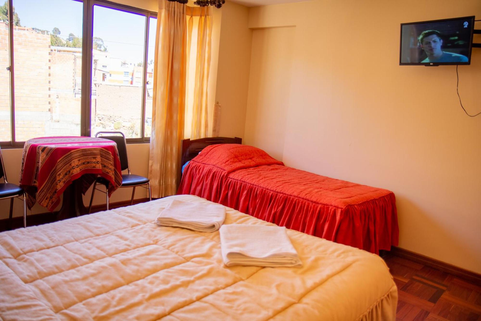 Hostal Sonia Copacabana  Eksteriør billede