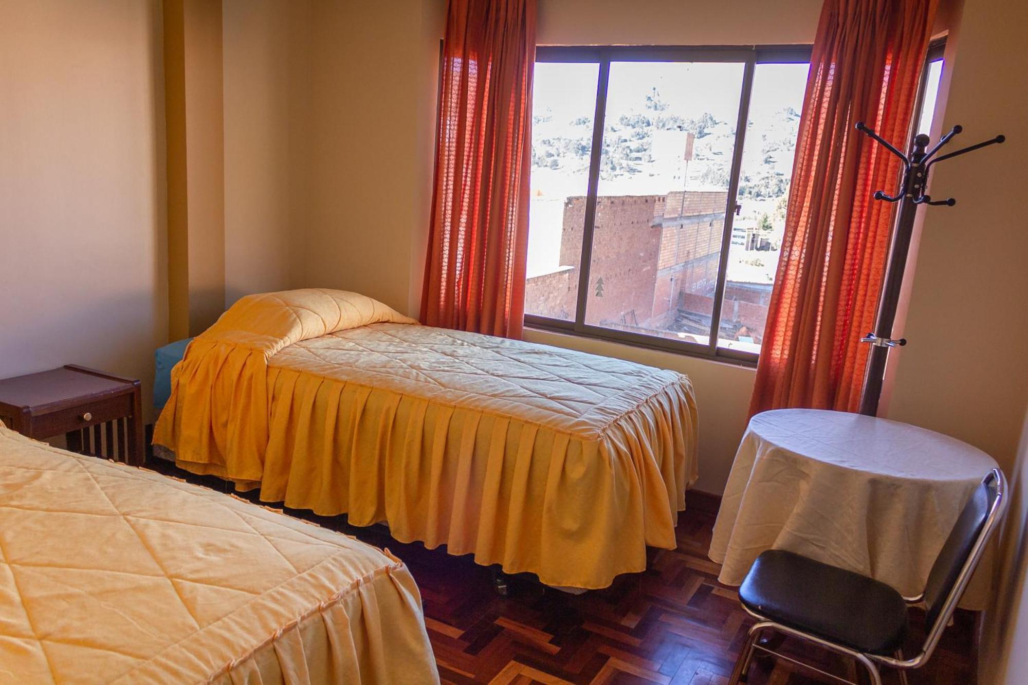 Hostal Sonia Copacabana  Eksteriør billede